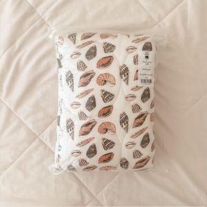 Kate Quinn Shell Party Quilt